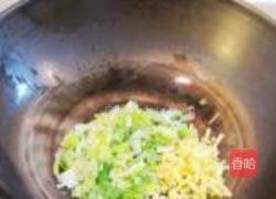 姬菇西红柿炒鸡蛋的做法图解5