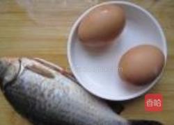 芙蓉鲫鱼的做法图解1
