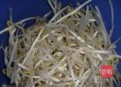 蒜苗豆芽炒豆腐干的做法图解2
