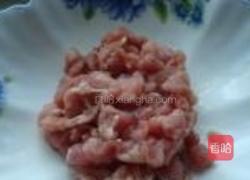 酸辣莴笋肉丁的做法图解3