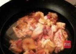 猪皮炖猪蹄的做法图解1