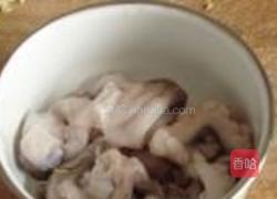 娃娃菜炒双鲜的做法图解2