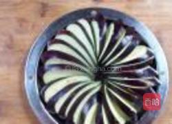 蒜蓉麻油焖茄子的做法图解1