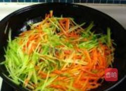 素炒双色萝卜丝的做法图解5