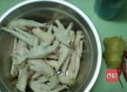 红烧鸡脚的做法图解1