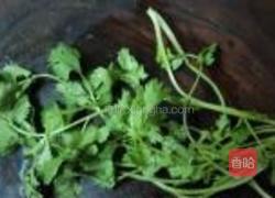 甜椒紫甘蓝拌木耳的做法图解2