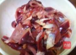 泡椒鸭胗的做法图解1