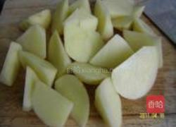 土豆块烧肉的做法图解3