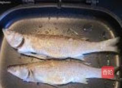 紫苏香煎鱼的做法图解2