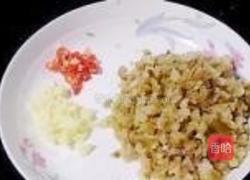 榨菜淋鱼的做法图解2