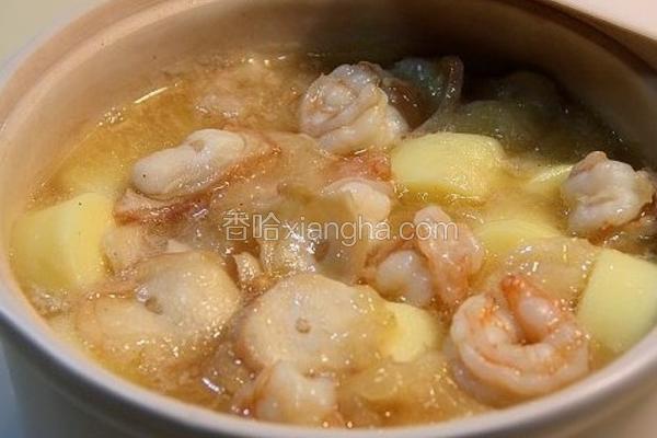 骨汤海鲜豆腐煲