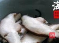 荠菜腊肠煲仔饭的做法图解4