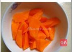 土茯苓茨实薏米煲瘦肉的做法图解3