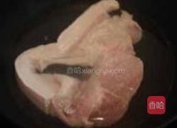 玫瑰花香红烧肉的做法图解4