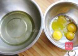 蓝莓蛋糕卷的做法图解1