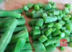 豆丁橄榄菜的做法图解2