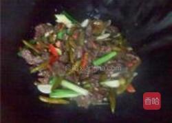 泡椒炒牛肉的做法图解7