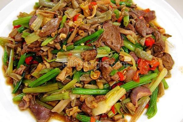 酸辣鸡杂