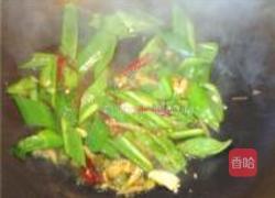 青椒炒小豆饼的做法图解5