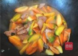 胡萝卜烧腊肉的做法图解8