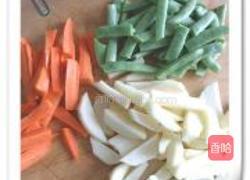土豆炖豆角的做法图解2