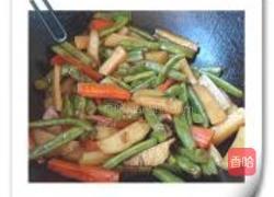 土豆炖豆角的做法图解9