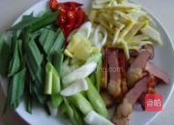 腊肉炒笋尖的做法图解1