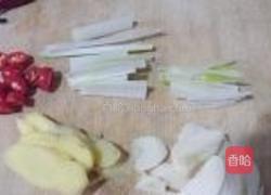 红烧鲤鱼的做法图解2