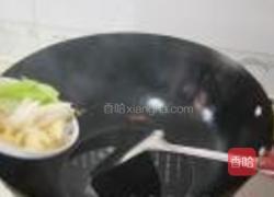 手撕包菜的做法图解2