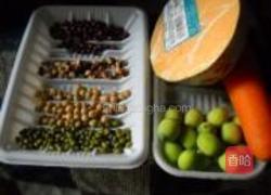 蜜豆冰蔬果糯米粥的做法图解1