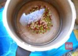 蜜豆冰蔬果糯米粥的做法图解4