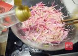 凉拌心里美萝卜丝的做法图解5