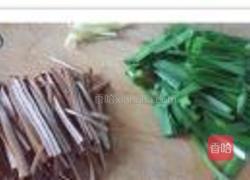 豆丝韭菜的做法图解2