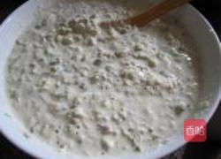 香甜煎槐花饼的做法图解4