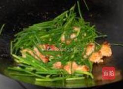 韭菜花炒虾仁的做法图解7