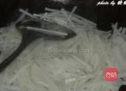 椒盐白萝卜丝的做法图解3