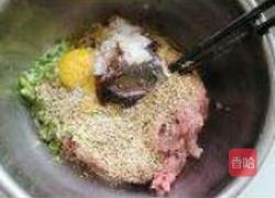 烫面牛肉馅饼的做法图解3