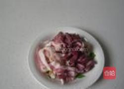 徽茶干青椒肉丝的做法图解2