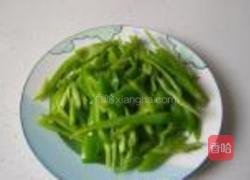 徽茶干青椒肉丝的做法图解3