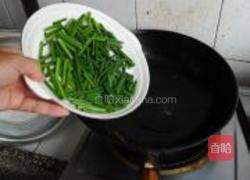 韭苔花蛤肉的做法图解7