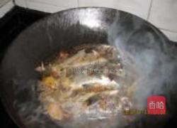 原汁焖黑鱼的做法图解4