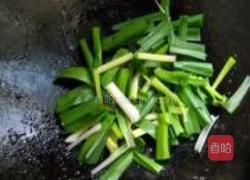 蒜苗杏鲍菇肉丝的做法图解5