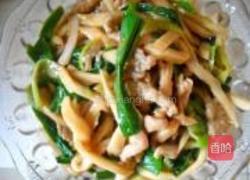 蒜苗杏鲍菇肉丝的做法图解8