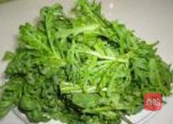 清炒茼蒿的做法图解1