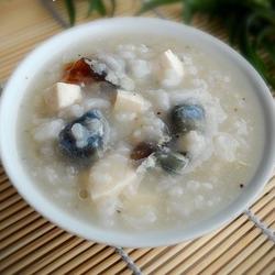 皮蛋豆腐粥的做法[图]
