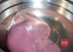 蒜汁五香猪肝的做法图解1