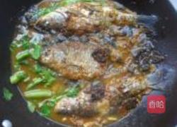 苏子叶泡菜烧鲫鱼的做法图解8