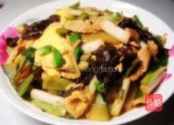 鸡蛋肉丝炒三样的做法图解15