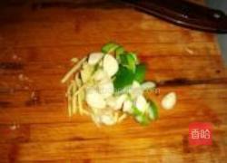 鸡蛋肉丝炒三样的做法图解7