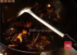 芹菜木耳的做法图解7